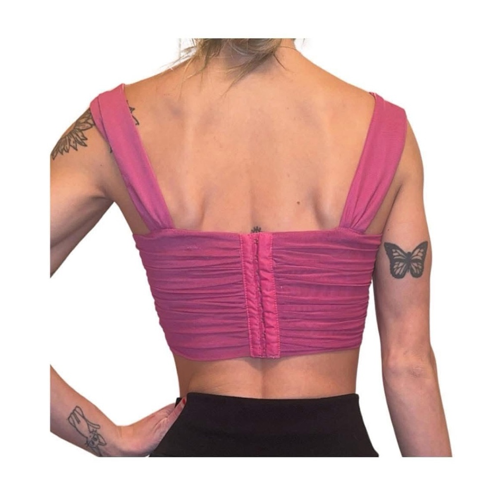 Windsor Pink Corset-Style Crop Top with Ruching
๐ Size Small - Picture 2 of 3